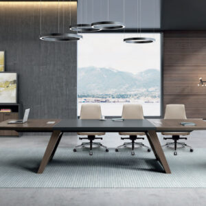 Luxurious Office Chair with Matching Visitor Seats