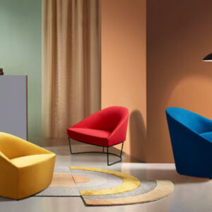 Spacious Upholstered Single Waiting Area Seat